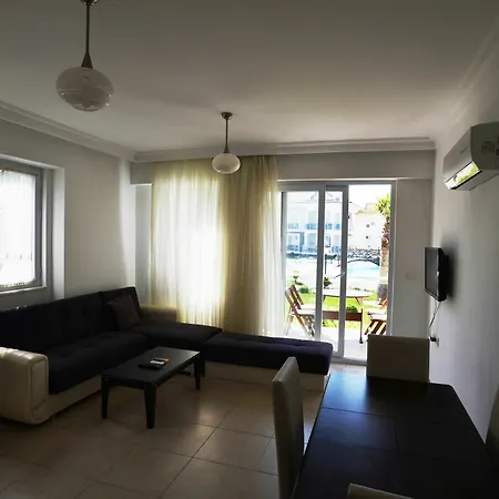 Lighthouse Legend Aparts *