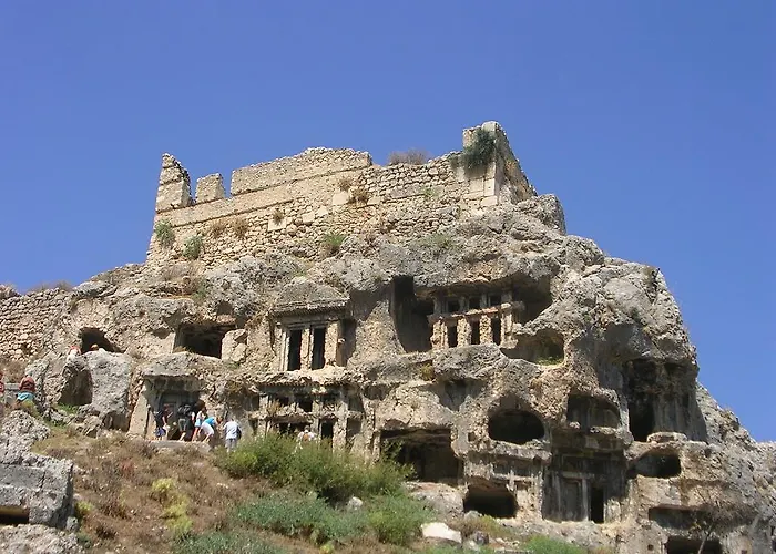 Lighthouse Legend Aparts