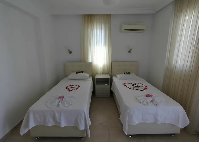 Lighthouse Legend Aparts