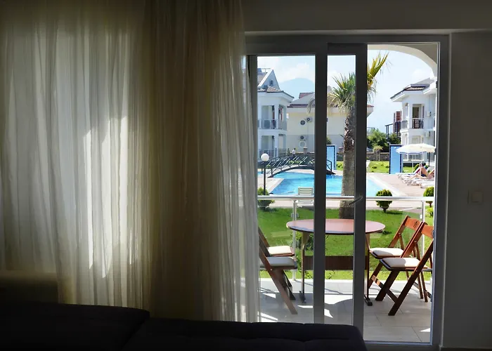 Lighthouse Legend Aparts