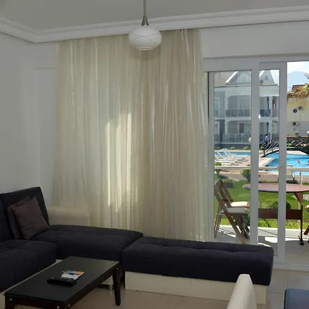 لايتهاوس ليجَند أبارتس *