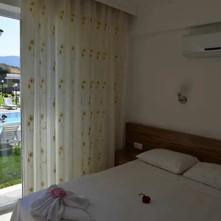 لايتهاوس ليجَند أبارتس *