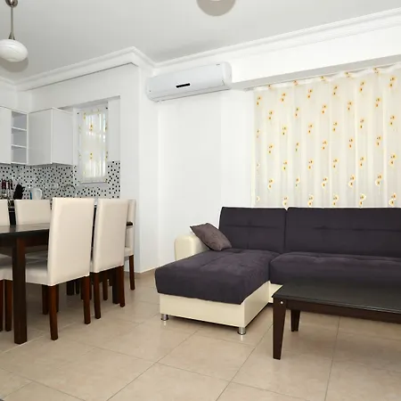 لايتهاوس ليجَند أبارتس فتحية