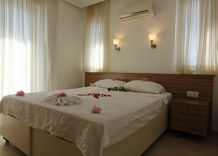 Lighthouse Legend Aparts